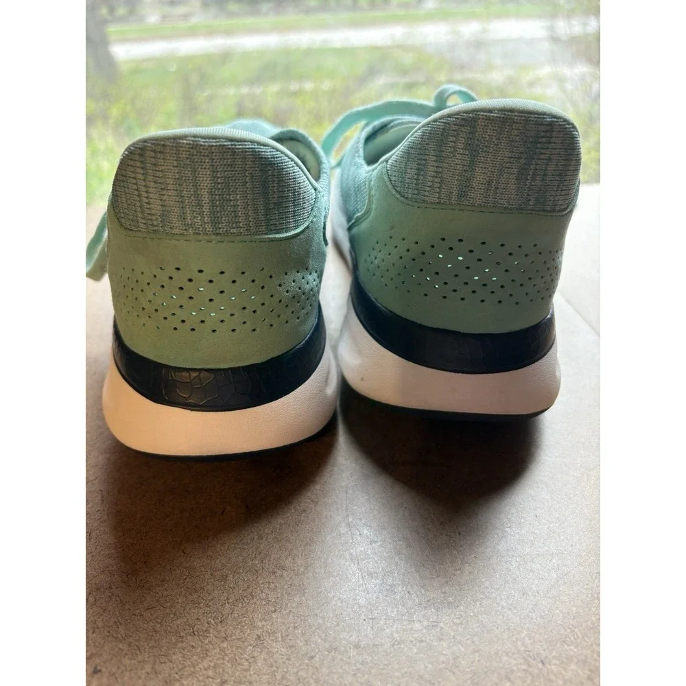 KIZIK Shoes Mens 10.5 Blue Slip On Hands Free Sneakers Comfort Walking